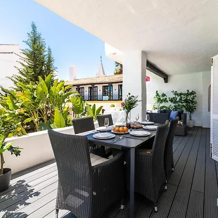 Luxurious Beachside In The Heart Of Puente Apartment Marbella